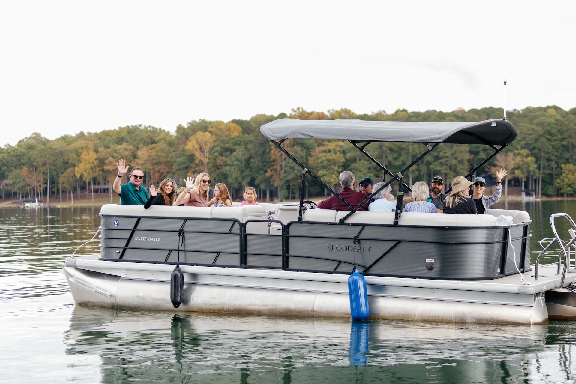 Wedding guest boat tours at Reynolds Lake Oconee.