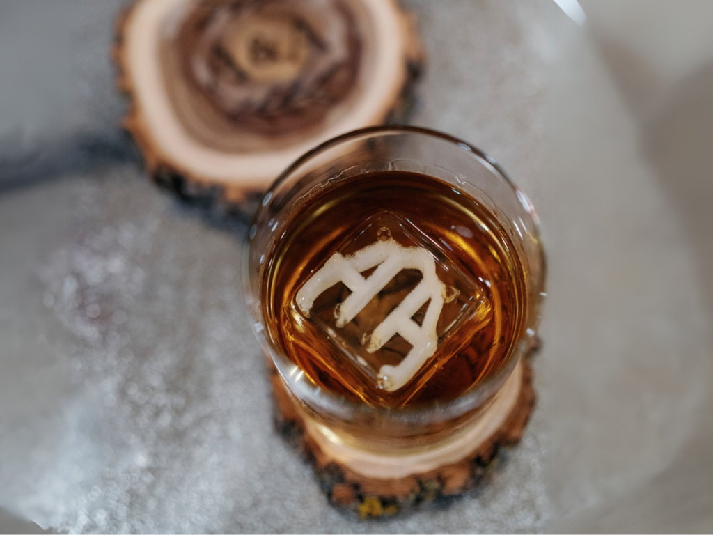 Custom ice cubes can elevate any wedding reception beverage of choice.