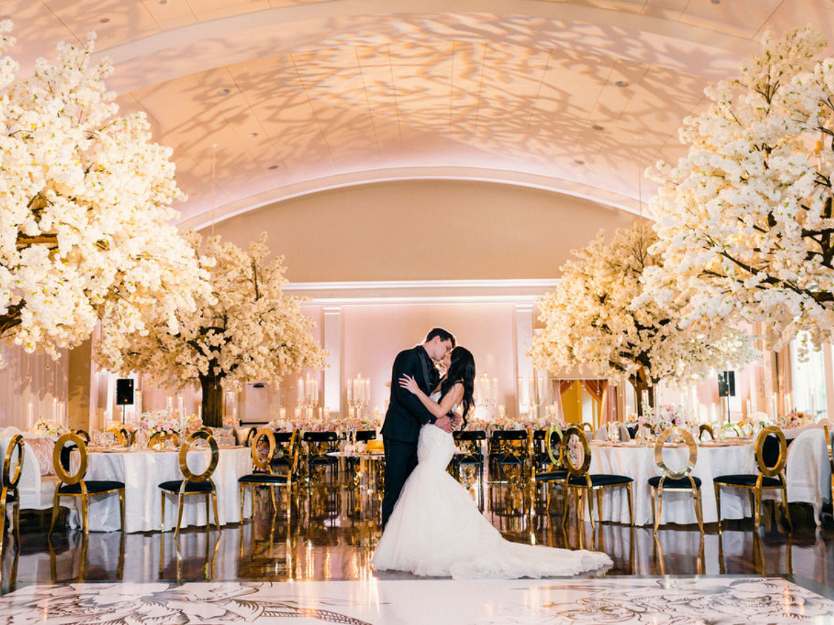 Elegant wedding design incorporating drama and scale at the Atlanta History Center.